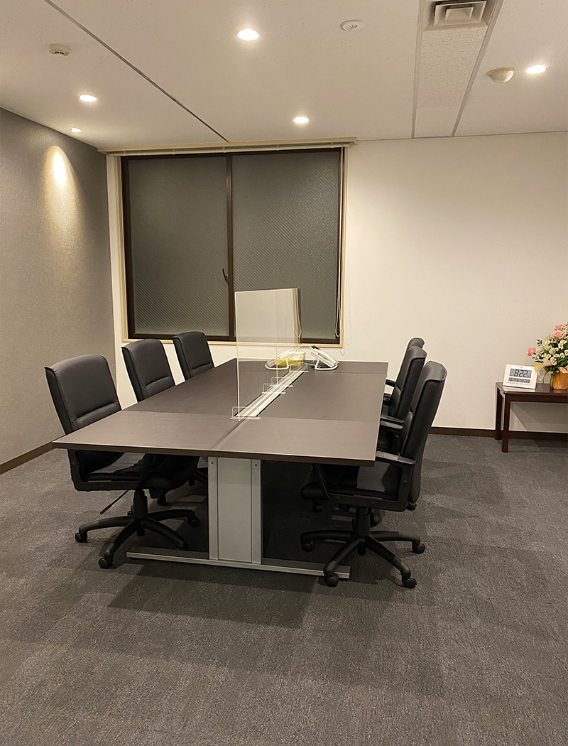 代表者：小出信介